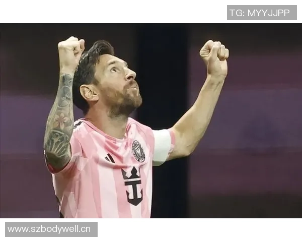 哪个足球明星的眼神让人觉得痴呆不已引发球迷热议和讨论